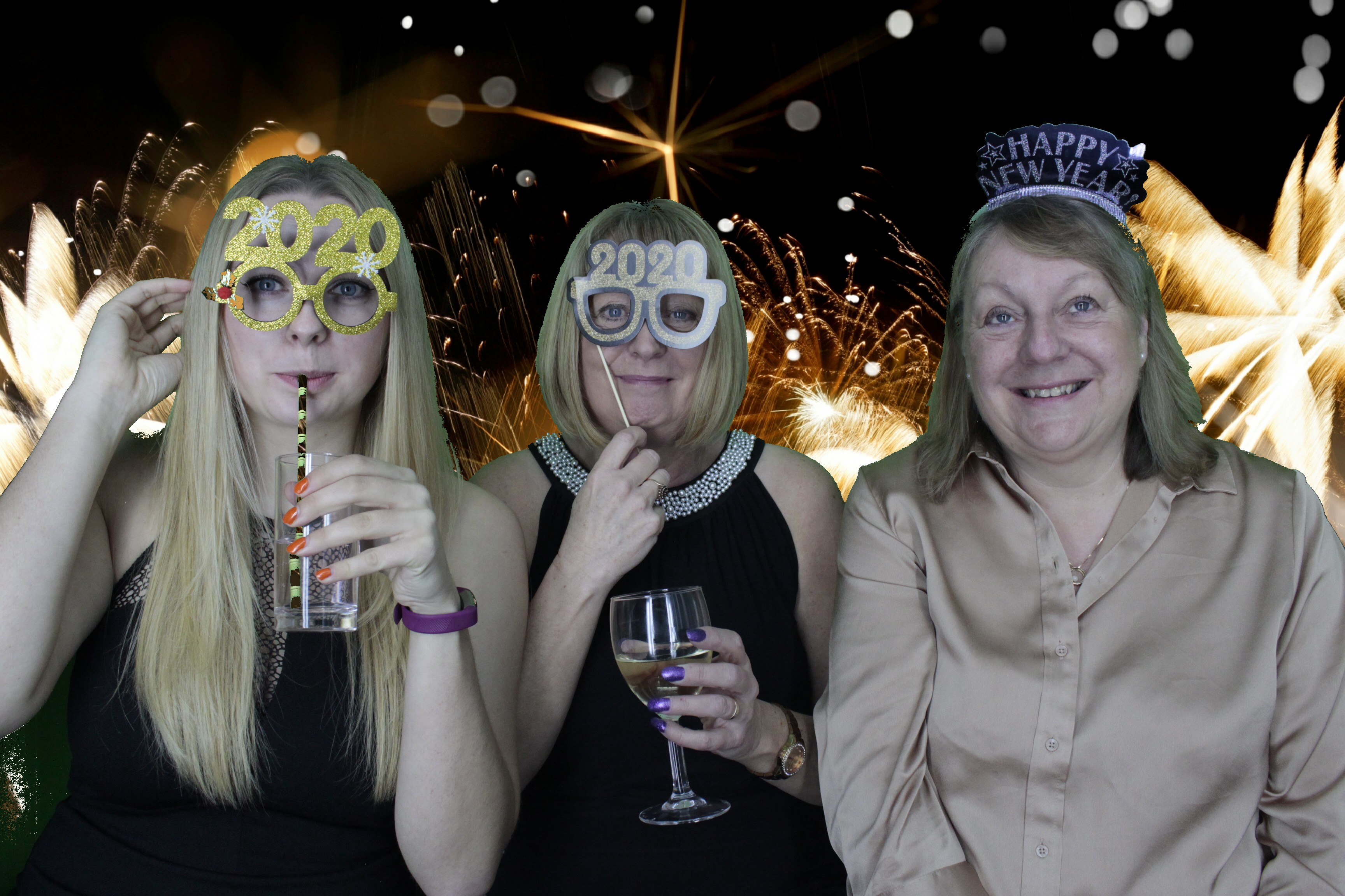 NYE Party | View more photos from the event at gallery.myphotoboothexperience.co.uk/u/MyPhotoBoothExperienceLtd/NYE-Party